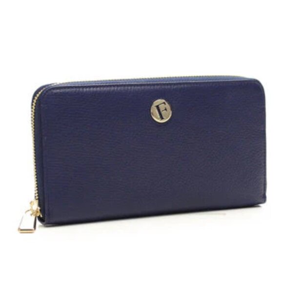 Furla extra large zip around wallet in navy leather. Brand new with tags in box - Picture 2 of 4